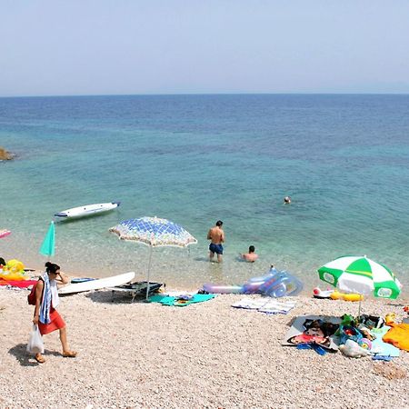 Apartments By The Sea Zavala, Hvar - 553 Jelsa  Zewnętrze zdjęcie