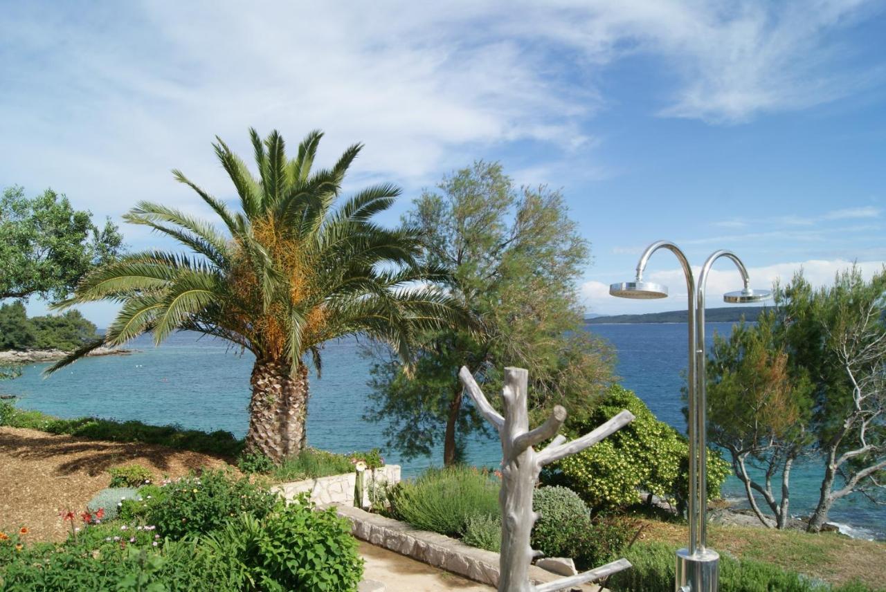 Apartments By The Sea Zavala, Hvar - 553 Jelsa  Zewnętrze zdjęcie