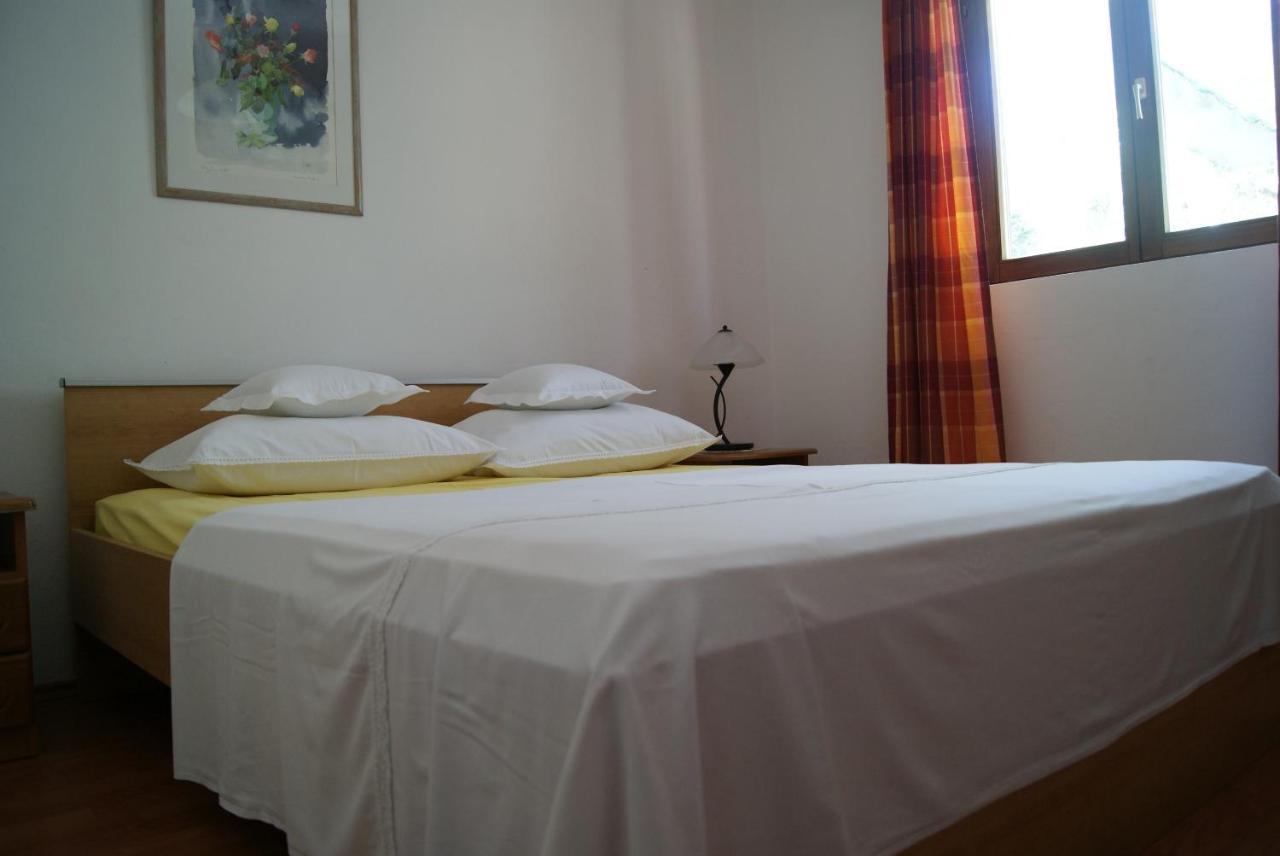 Apartments By The Sea Zavala, Hvar - 553 Jelsa  Zewnętrze zdjęcie